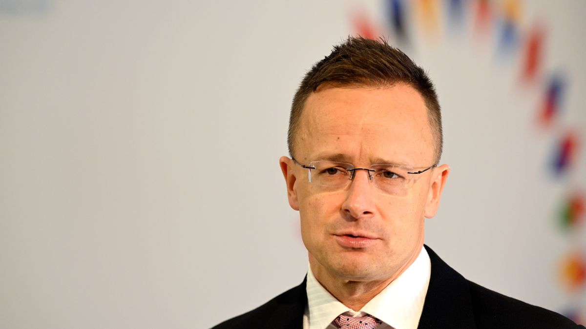 „Ukrajina ohrožuje naši suverenitu,“ prohlásil šéf maďarské diplomacie